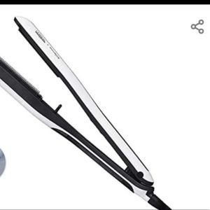 L'Oreal Professional hair flat iron